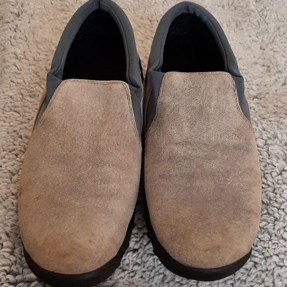 Easy Spirit Gray Loafers - Picture 3 of 11